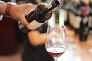 Idées cadeaux vins : coffrets, bouteilles et expériences